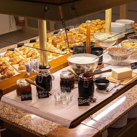 Hotel Bel Sit Comano Terme Eksteriør billede