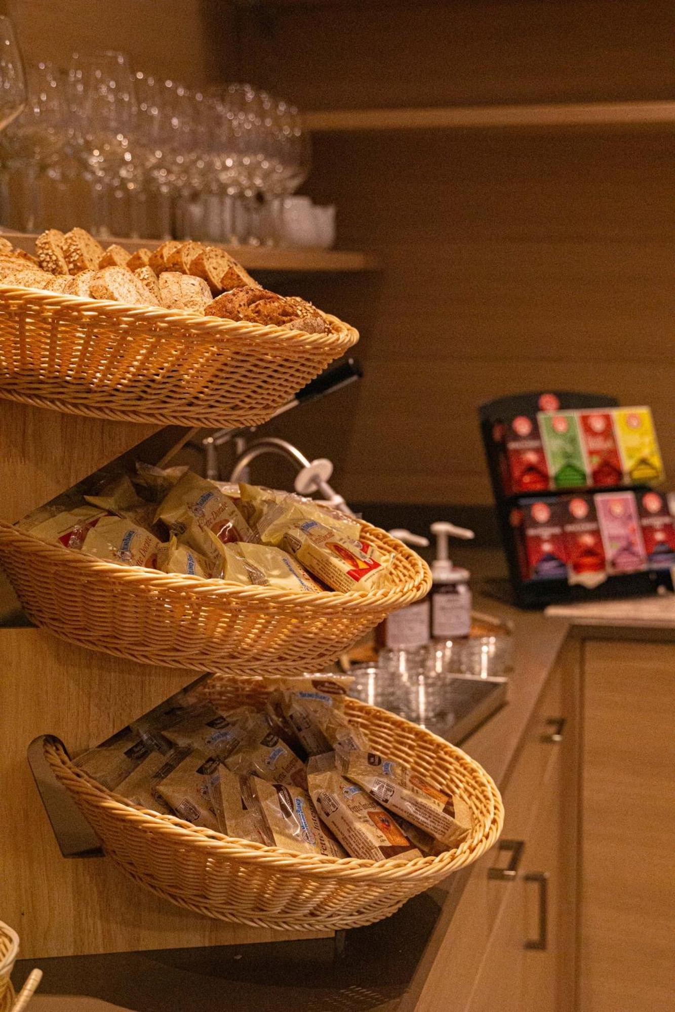 Hotel Bel Sit Comano Terme Eksteriør billede